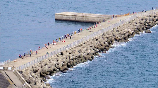 熱海港海釣り施設